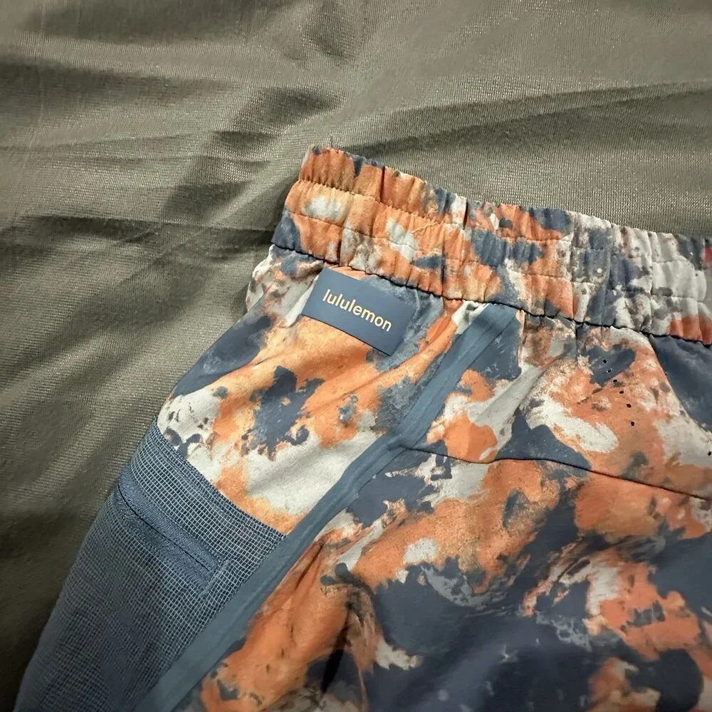 Lululemon Water Repellent 8